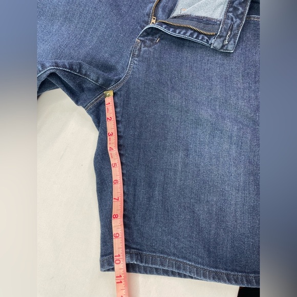 Coldwater Creek Blue Jean Shorts Classic Style Size 18 - Picture 8 of 8